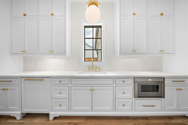 6242 Meadow Lake Lane, Houston, TX 77057