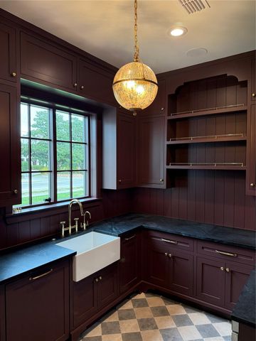 6242 Meadow Lake Lane, Houston, TX 77057