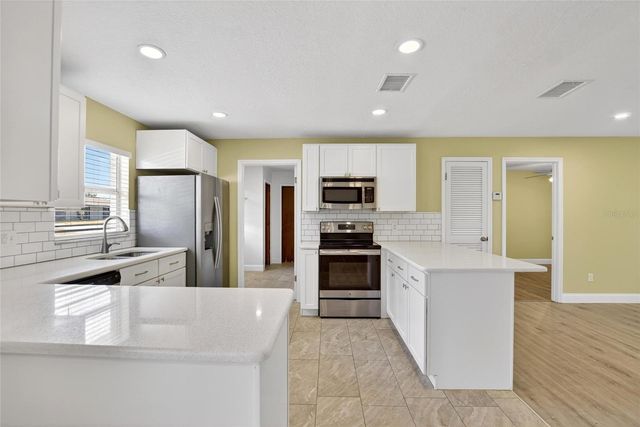 2340 MERRILY CIRCLE S, Seffner, FL 33584