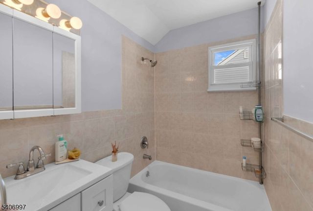 160 Brown Ave, Woodbridge Twp., NJ 08830