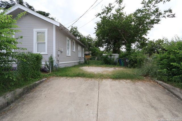1948 W Mayfield, San Antonio, TX 78211