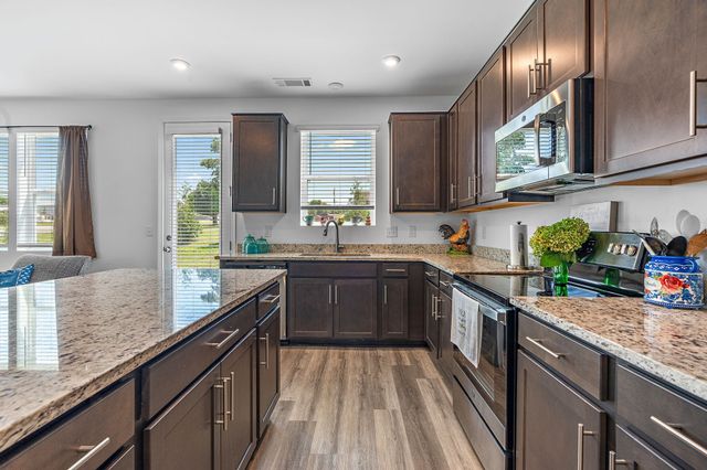 105 Timber Crest Trl, White Bluff, TN 37187