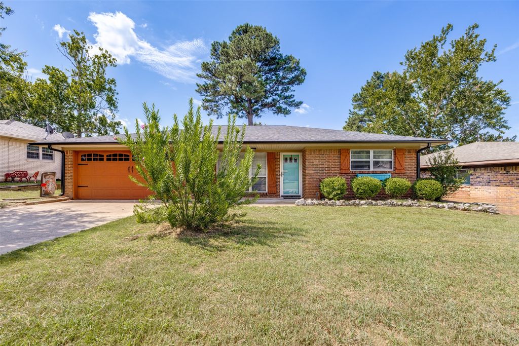 2506 Easy Street, Denison, TX 75020