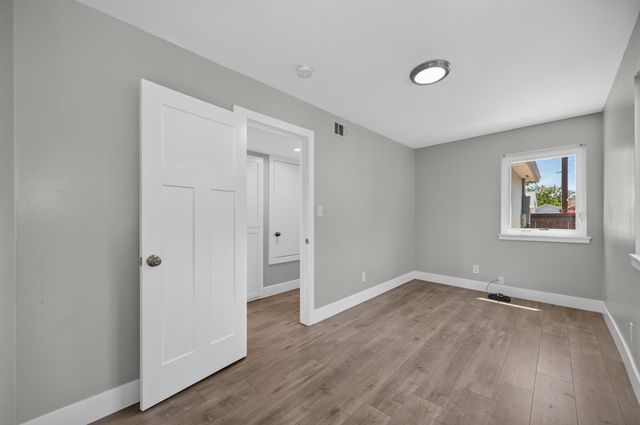 2624 51st St, Sacramento, CA 95817
