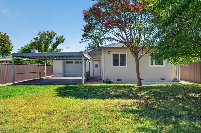 2624 51st St, Sacramento, CA 95817