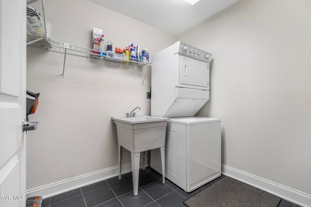 210 Raceday Center Drive, 1304, Bristol, TN 37620