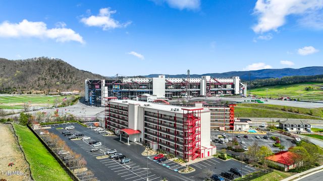 210 Raceday Center Drive, 1304, Bristol, TN 37620