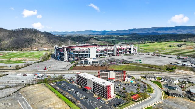 210 Raceday Center Drive, 1304, Bristol, TN 37620