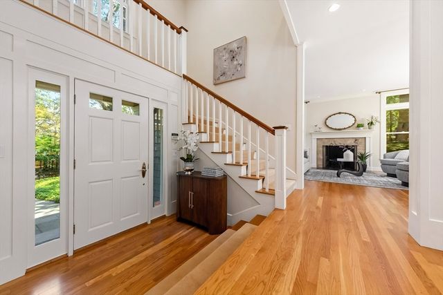 49 Buswell Park, Newton, MA 02458