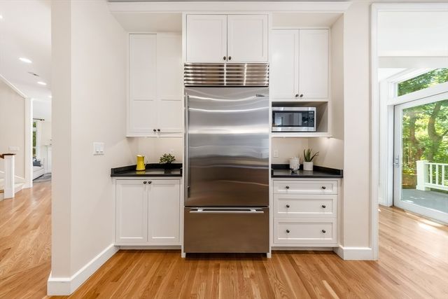 49 Buswell Park, Newton, MA 02458