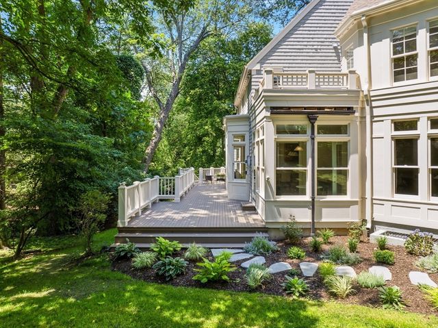 49 Buswell Park, Newton, MA 02458