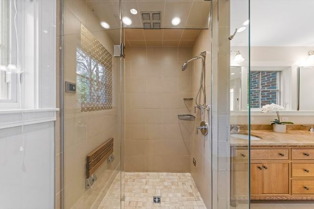 49 Buswell Park, Newton, MA 02458