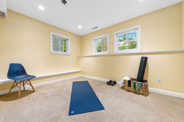 49 Buswell Park, Newton, MA 02458