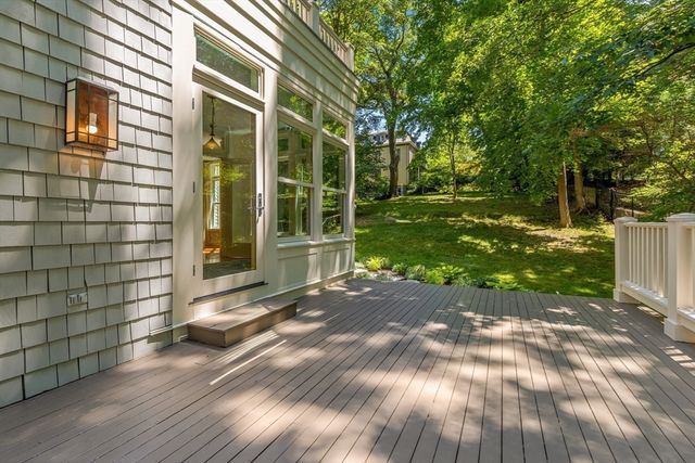 49 Buswell Park, Newton, MA 02458