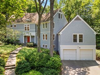 49 Buswell Park, Newton, MA 02458