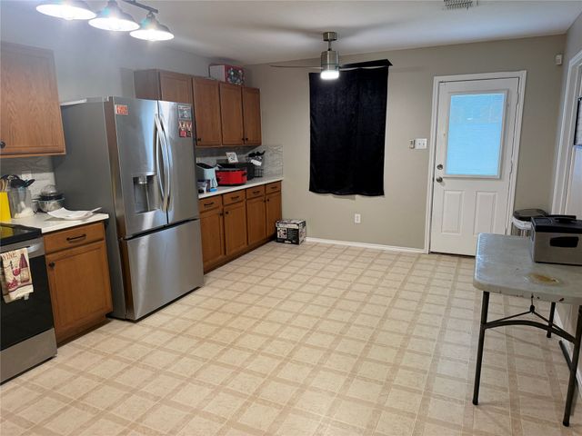 617 Almandora Drive, Arlington, TX 76002