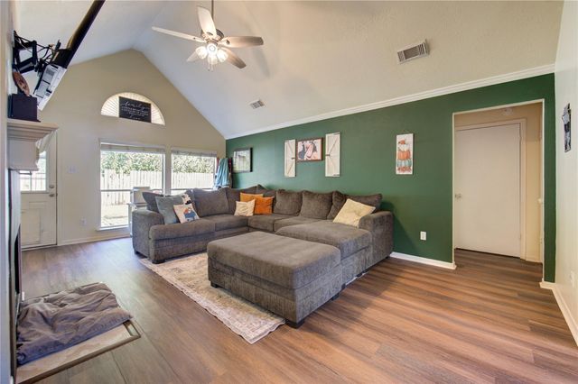 3810 Westglen Drive, Alvin, TX 77511