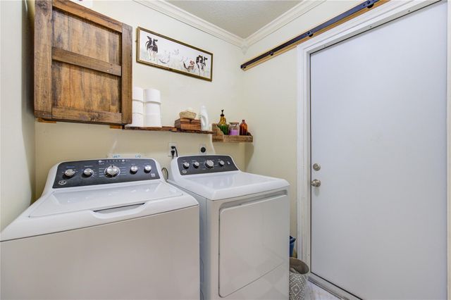 3810 Westglen Drive, Alvin, TX 77511