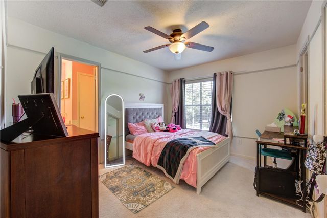 3810 Westglen Drive, Alvin, TX 77511