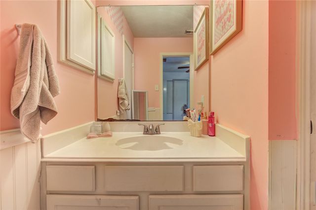 3810 Westglen Drive, Alvin, TX 77511