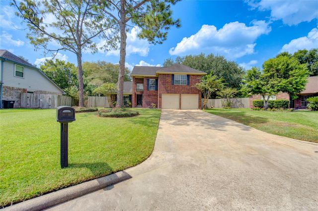 3810 Westglen Drive, Alvin, TX 77511