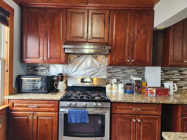 60 Circuit Ave S,, Worcester, MA 01603