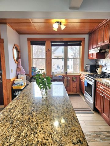 60 Circuit Ave S,, Worcester, MA 01603