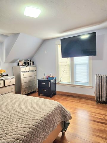 60 Circuit Ave S,, Worcester, MA 01603