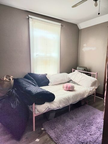 60 Circuit Ave S,, Worcester, MA 01603