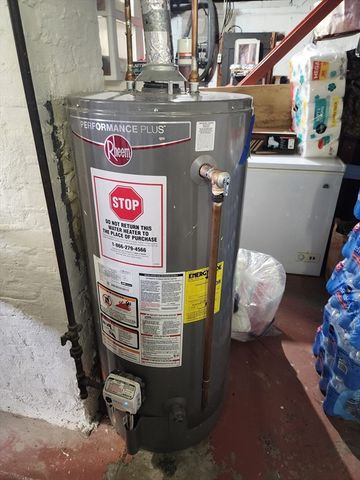 60 Circuit Ave S,, Worcester, MA 01603