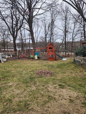 60 Circuit Ave S,, Worcester, MA 01603