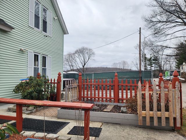 60 Circuit Ave S,, Worcester, MA 01603