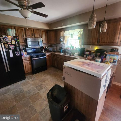 2029 DERRY RD, York, PA 17408