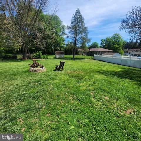 2029 DERRY RD, York, PA 17408