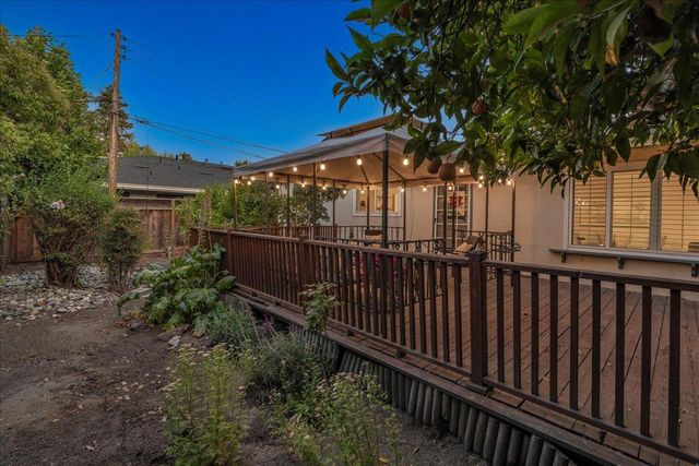 337 Roble Avenue, Redwood City, CA 94061
