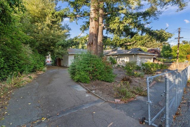 337 Roble Avenue, Redwood City, CA 94061