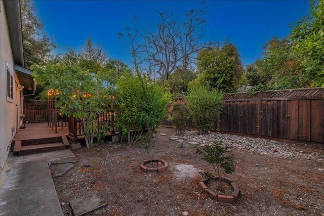 337 Roble Avenue, Redwood City, CA 94061