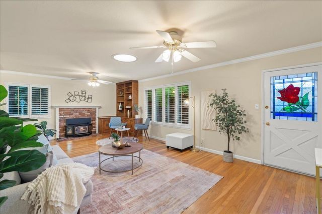 337 Roble Avenue, Redwood City, CA 94061
