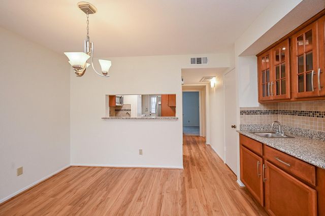 2601 S Braeswood Boulevard 706, Houston, TX 77025