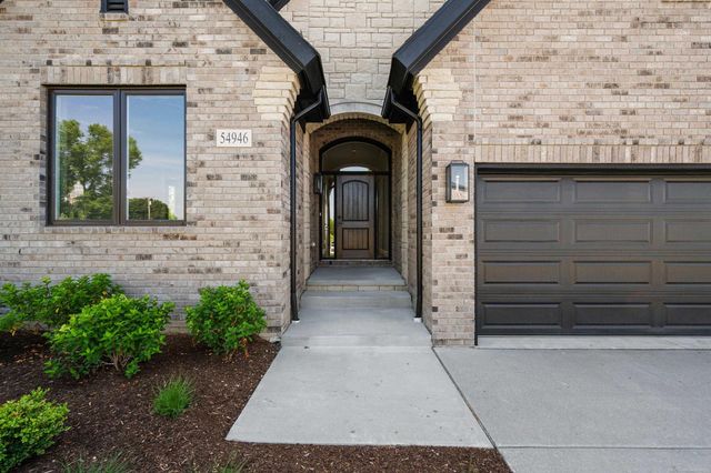 54946 Rose Terrace Drive, Shelby Twp, MI 48316