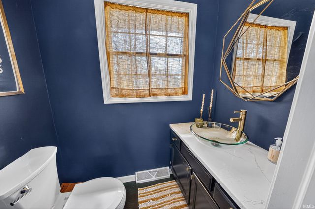 16507 Barryknoll Way, Granger, IN 46530