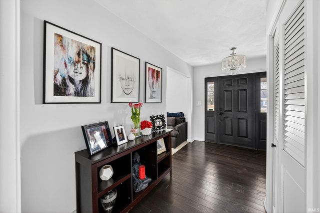 16507 Barryknoll Way, Granger, IN 46530