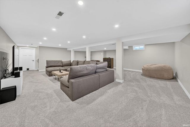 16507 Barryknoll Way, Granger, IN 46530