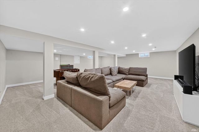 16507 Barryknoll Way, Granger, IN 46530