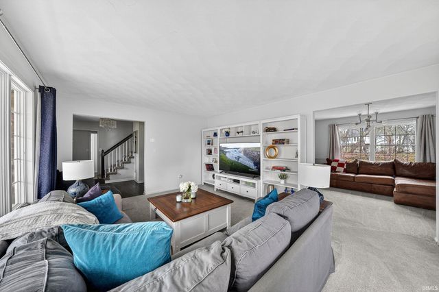 16507 Barryknoll Way, Granger, IN 46530