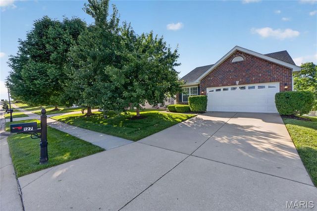 127 Granite Way, Wentzville, MO 63385