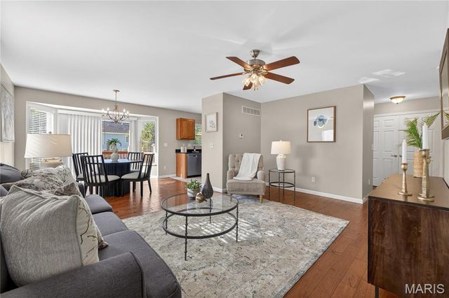 127 Granite Way, Wentzville, MO 63385