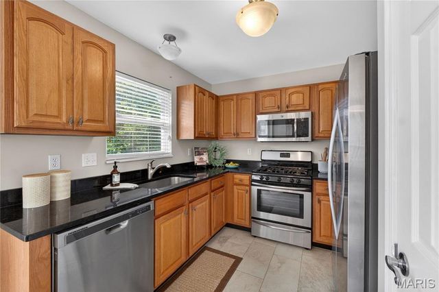 127 Granite Way, Wentzville, MO 63385