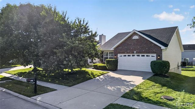 127 Granite Way, Wentzville, MO 63385