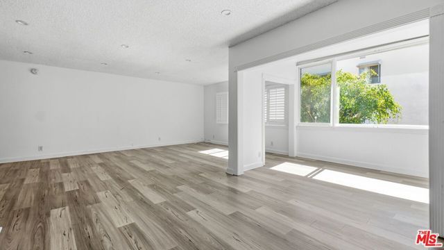 1525 N Hayworth Avenue 204, Los Angeles, CA 90046